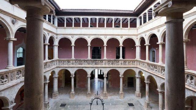 Ruta de los Reales Colegios y Renacimiento