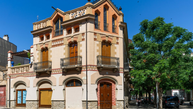 Camós House